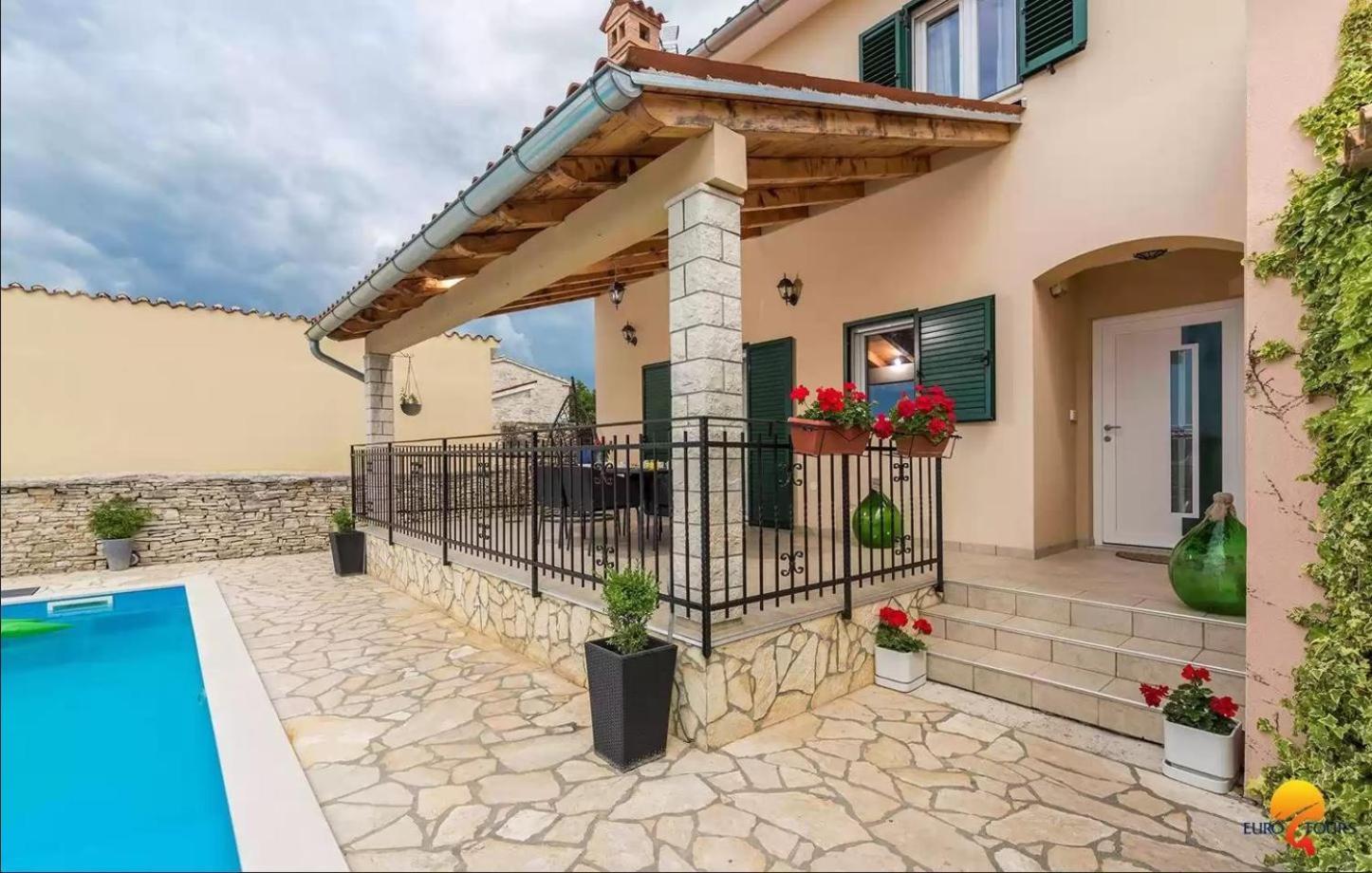 Villa Grguci カンファナル エクステリア 写真