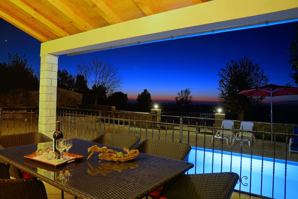 Villa Grguci カンファナル エクステリア 写真