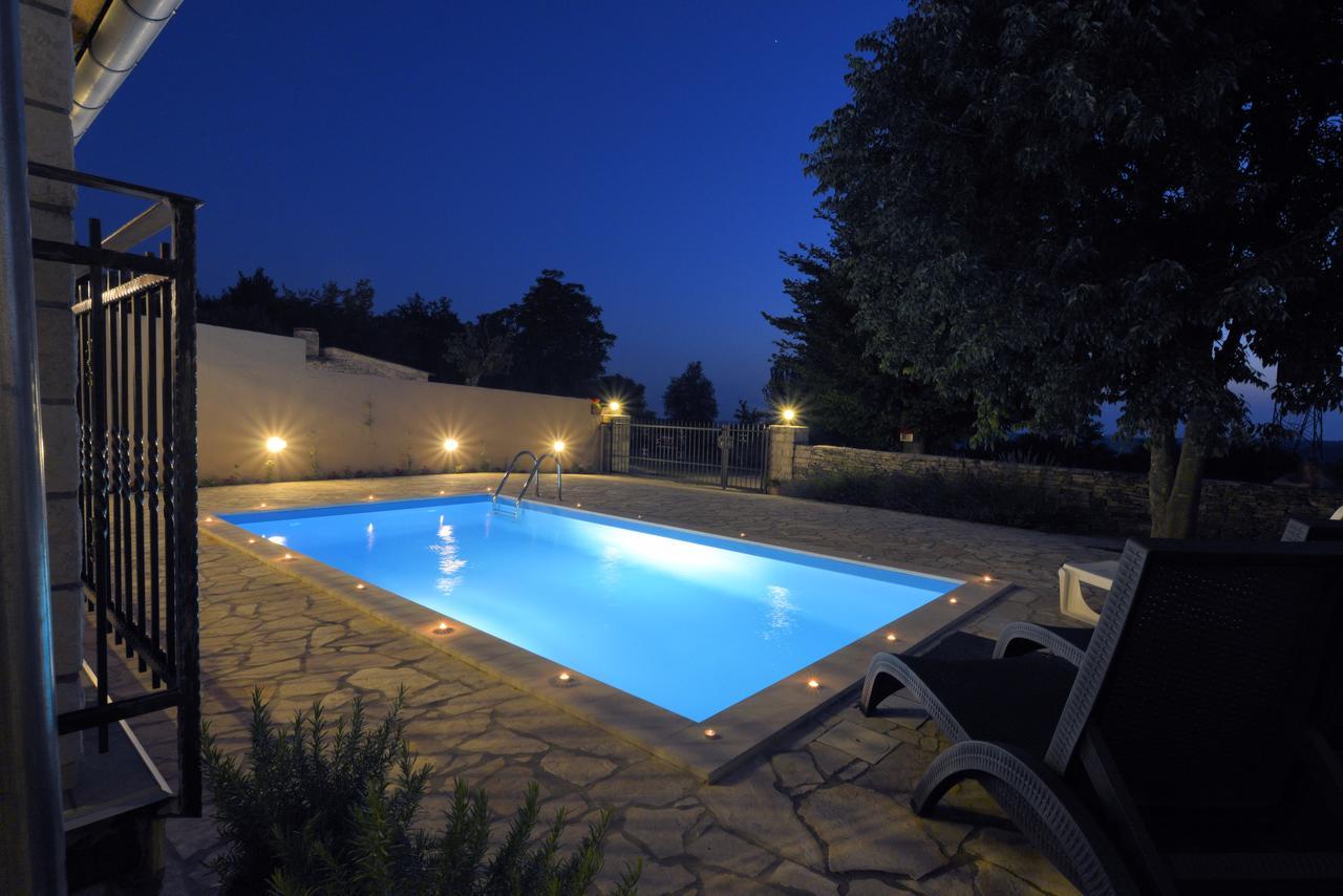 Villa Grguci カンファナル エクステリア 写真